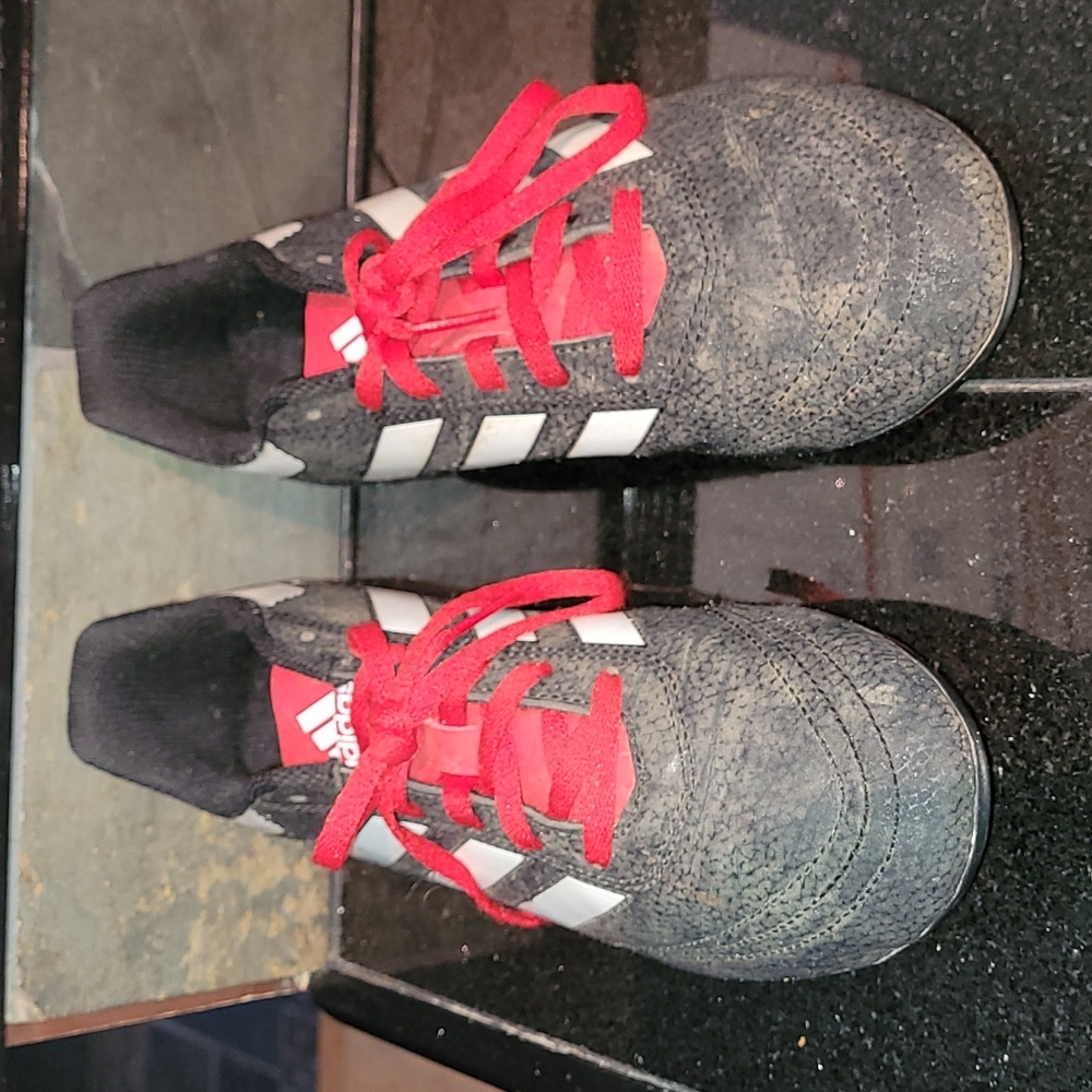 Kids soccer cleets